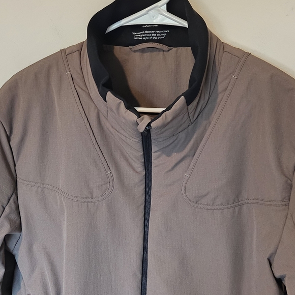 Paskho Minimalist Nylon Performance Puffer Jacket - Size Medium - Picture 2 of 11